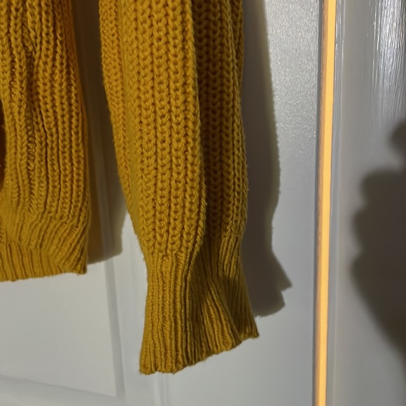 Fall old navy sweater - Picture 3 of 4